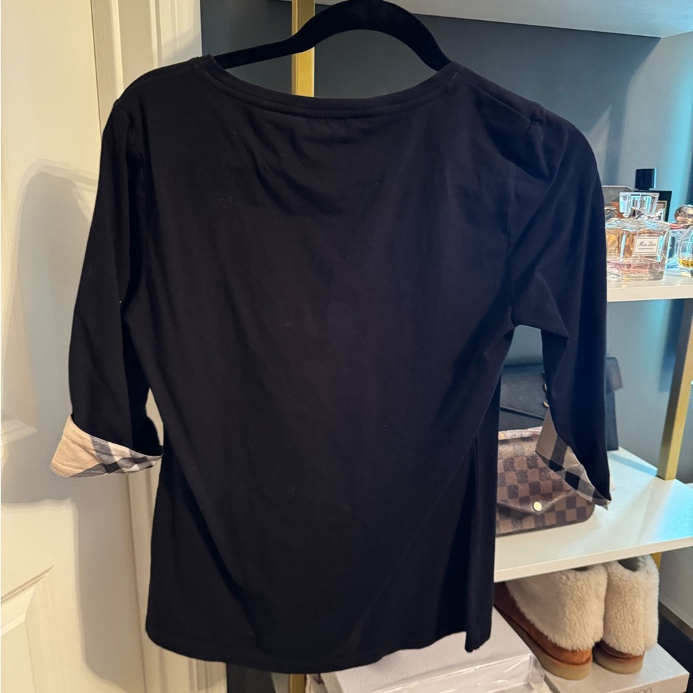 ✨ Authentic Burberry Top ✨ - Picture 2 of 2